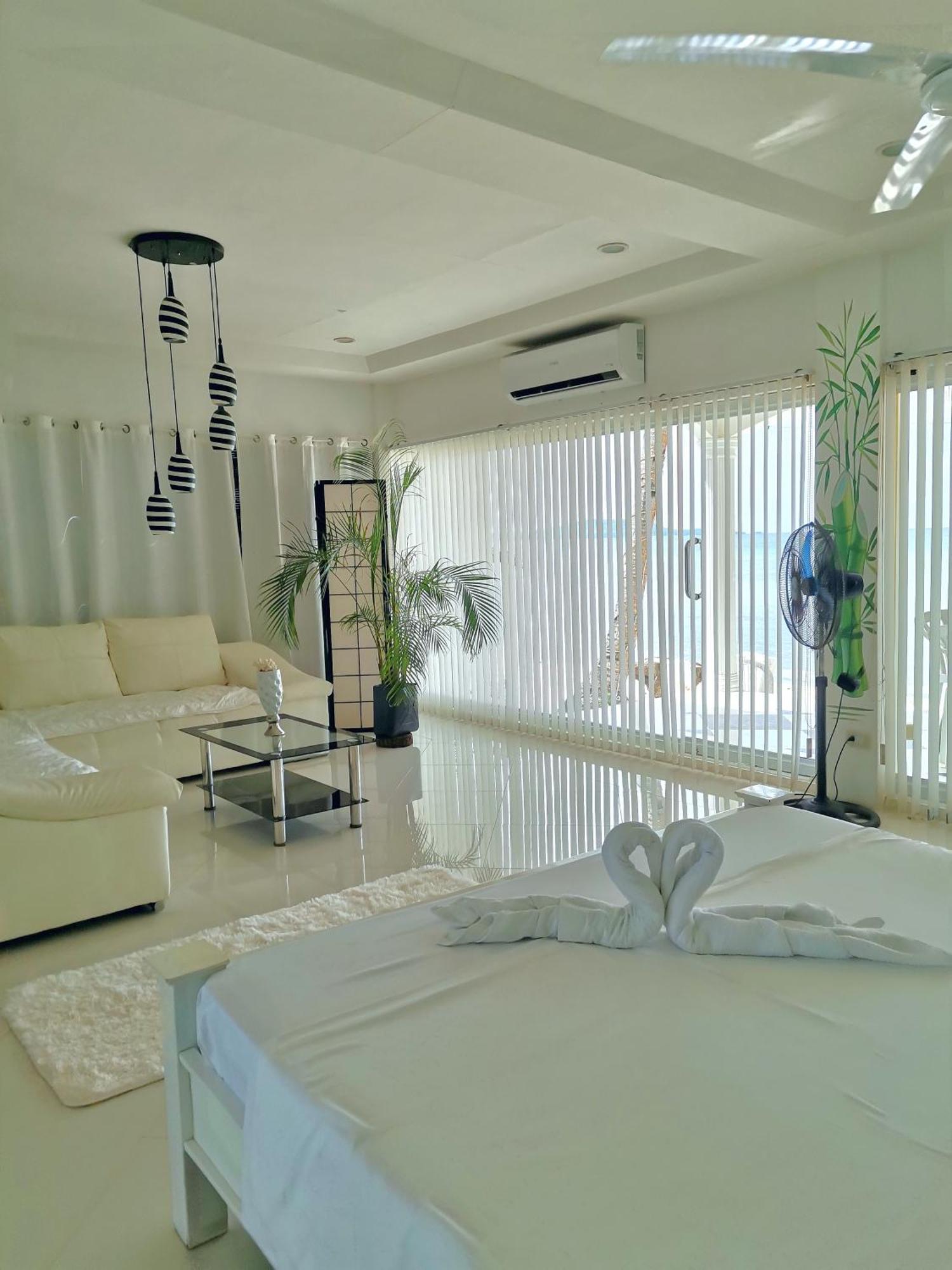 Beach Front White House Villa Maria  Luaran gambar